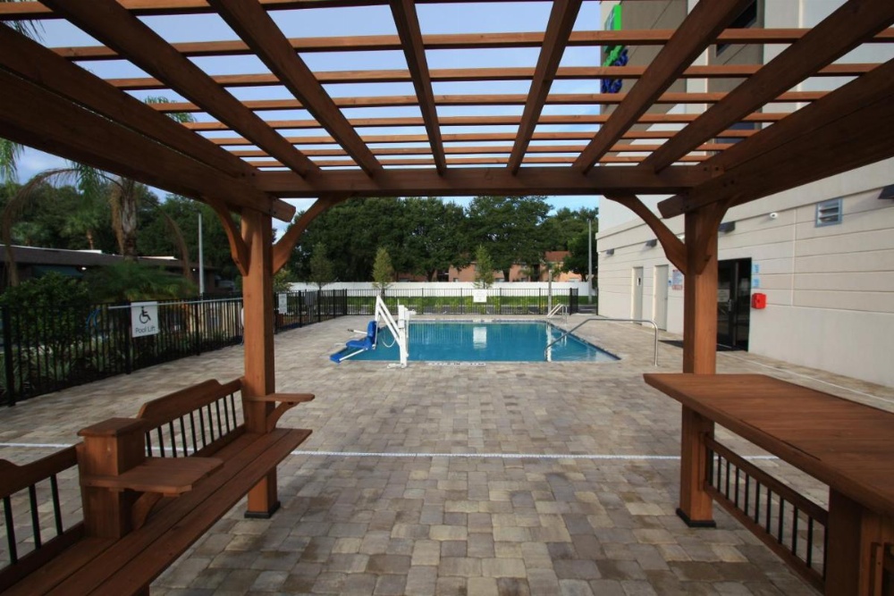 Holiday Inn Express & Suites Lakeland South Image 11