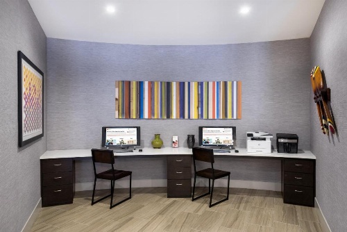 Holiday Inn Express & Suites Lakeland South image 22