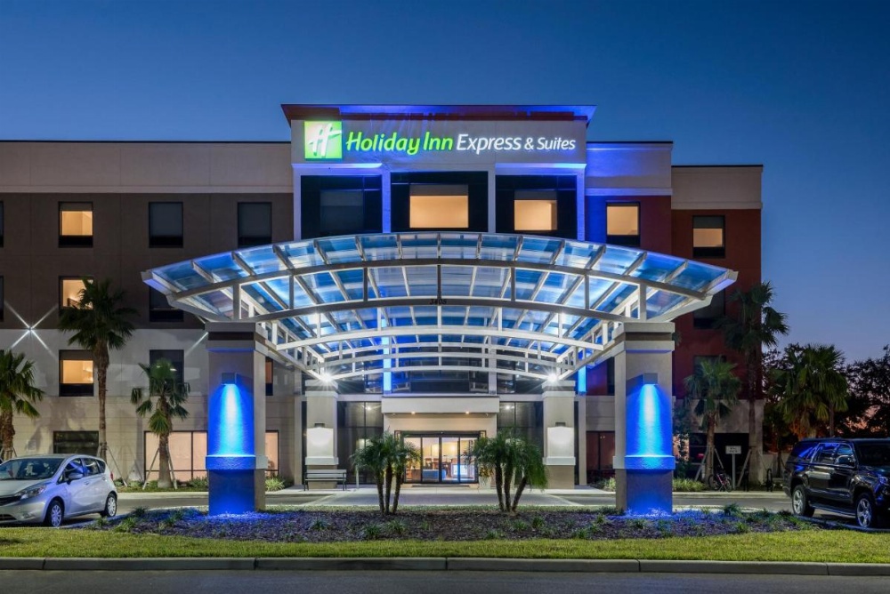 Holiday Inn Express & Suites Lakeland South